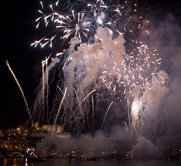 Fogo de artifício visto de Gaia