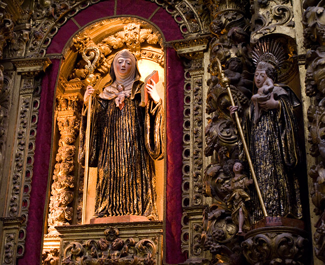 Altar recuperado na Igreja de S. João da Foz